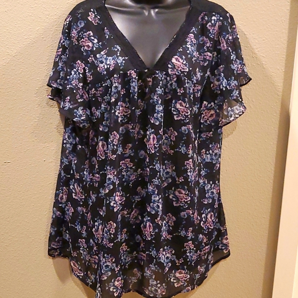 Torrid Lace trim blouse size 2